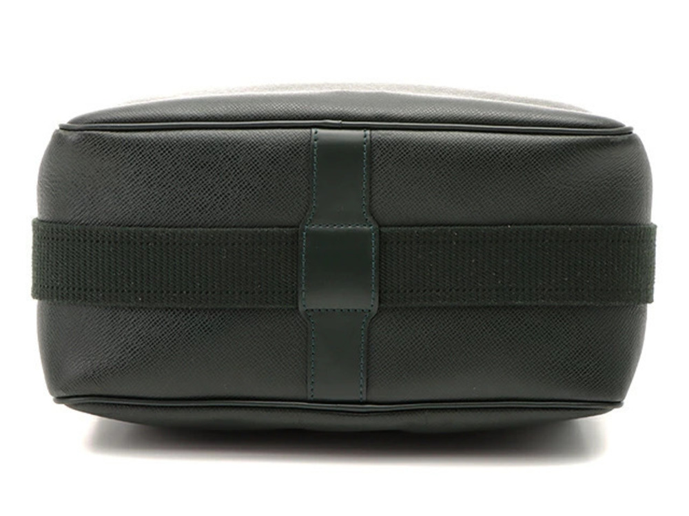 Louis Vuitton Taiga Shoulder Epicea Bag Reporter Black